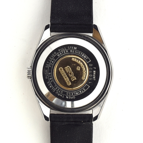 650 - A KING SEIKO KS HIGH BEAT DAY DATE CHRONOMETER WRIST WATCH
Circa 1960s, Japan 5626-7040t, steeled st... 