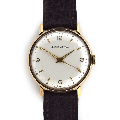 626 - A SMITHS ASTRAL 9CT GOLD GENTLEMAN'S WRIST WATCH
Circa 1960s, Arabic numerals on quarters, dagger ha... 