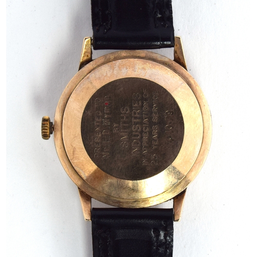 628 - A SMITHS ASTRAL 9CT GOLD DAY DATE GENTLEMAN'S WRIST WATCH
Circa 1970s, silvered dial with Arabic num... 