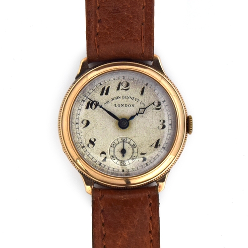 617 - A SIR JOHN BENNETT LTD LONDON 9CT GOLD GENTLEMAN'S HINGED CASE MECHANICAL WATCH
Circa 1930s, harlequ... 