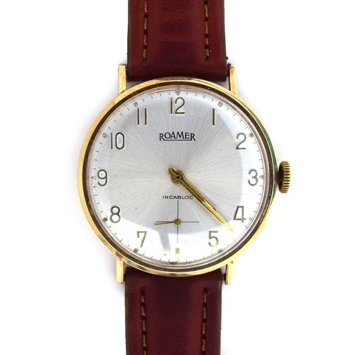 618 - A ROAMER 9CT GOLD GENTLEMAN'S MECHANICAL WATCH
Circa 1960s, silvered dial, raised Arabic numerals, s... 