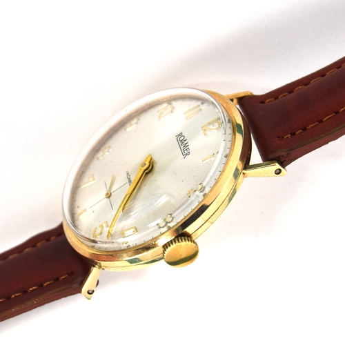 618 - A ROAMER 9CT GOLD GENTLEMAN'S MECHANICAL WATCH
Circa 1960s, silvered dial, raised Arabic numerals, s... 