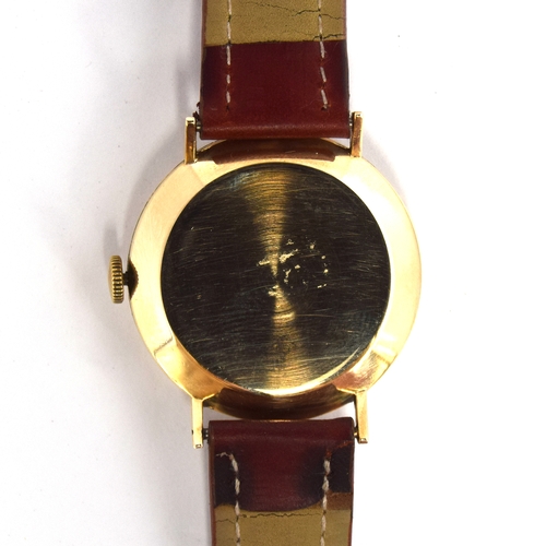 618 - A ROAMER 9CT GOLD GENTLEMAN'S MECHANICAL WATCH
Circa 1960s, silvered dial, raised Arabic numerals, s... 