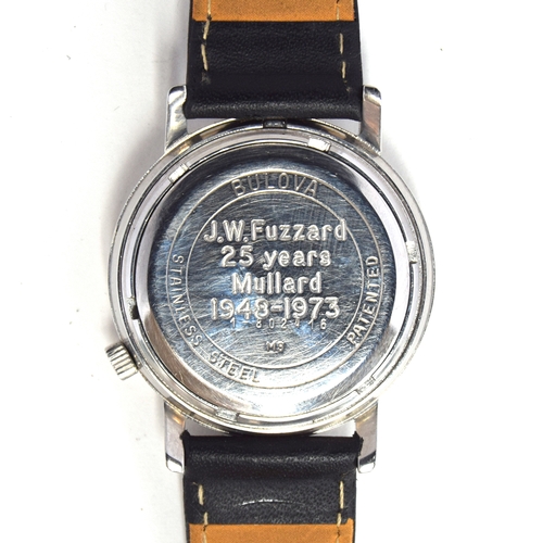 584 - A BULOVA ACCUTRON GENTLEMAN'S STEEL ELECTRONIC WATCH WITH DATE
Dated 1969, silvered dial with raised... 