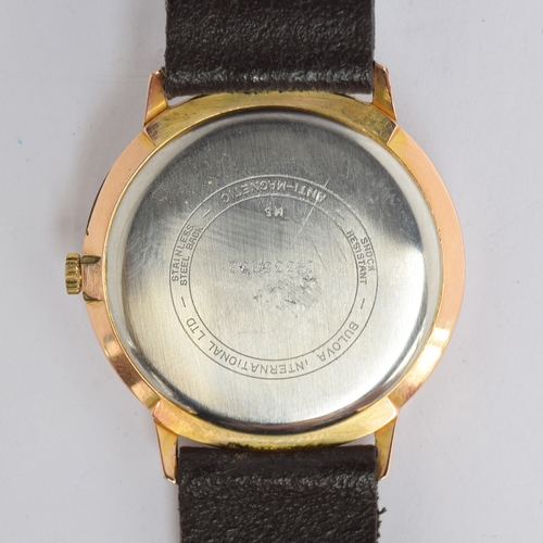 582 - A BULOVA ROSE GOLD FILLED GENTLEMAN'S WRIST WATCH
Circa 1960s, slate dial, cross hair, straight hand... 