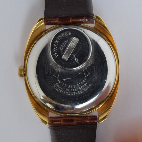 656 - A TIMEX GENTLEMAN'S ELECTROMECHANICAL QUARTZ DAY DATE WATCH
Circa 1970s