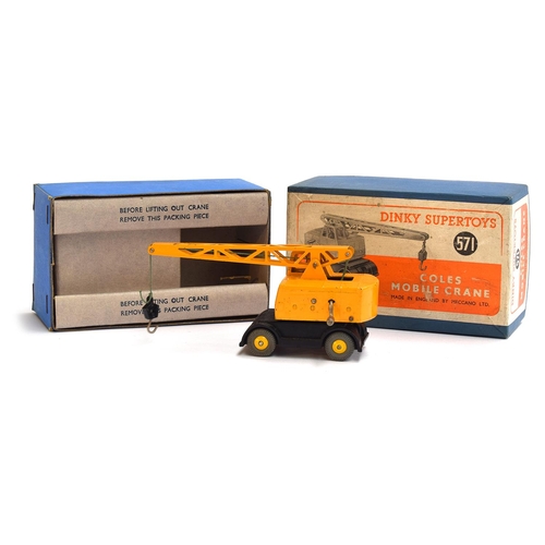 921 - A Meccano ltd Dinky Supertoys Coles Mobile Crane (571), in original box complete with packing pieces