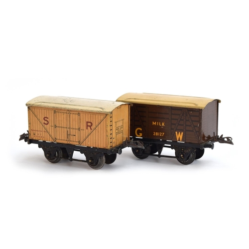 878 - A Hornby O gauge No. 0 GW Milk Van, '28127', together with a Hornby O gauge Refrigerator Van, 'SR 50... 