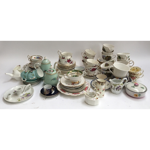 119 - A mixed lot of teaware to include a Royal Albert 'Sweet Romance' part tea set; Ridgway 'Royal Vale' ... 