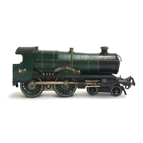 901 - A Hornby 0-gauge 4-4-0 20V electric locomotive, County of Bedford 3821 Great Western green livery, w... 