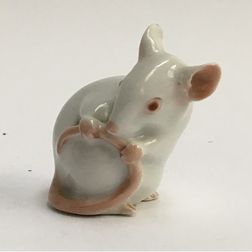 65 - A Bing and Grondahl figurine of a white mouse, marked to base, 5cmH