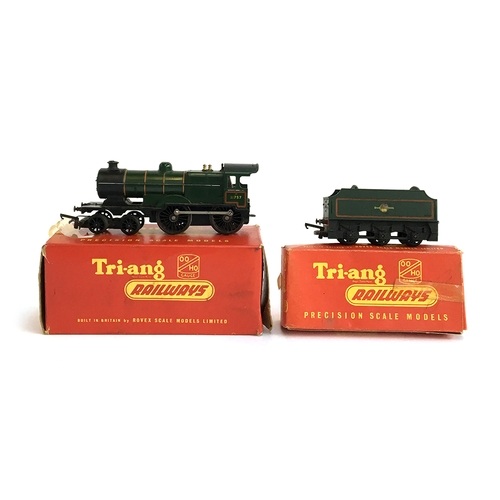 884 - A Triang OO Gauge R350 4-4-0 Class LI Locomotive with Magnadhesion together with tender (af), with b... 