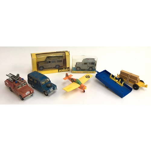 934 - A selection of toy cars by various makers, to include a Dinky Toy Land Rover Fire Engine no. 282; Tr... 