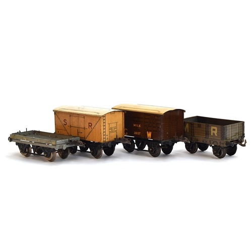 878 - A Hornby O gauge No. 0 GW Milk Van, '28127', together with a Hornby O gauge Refrigerator Van, 'SR 50... 