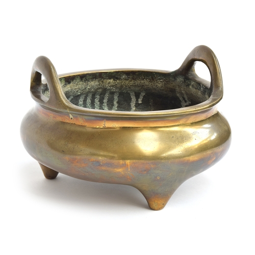 173 - A large brass Chinese censer, seal marks to base, 23.5cm diameter, approx. 5kg

Provenance: collecte... 