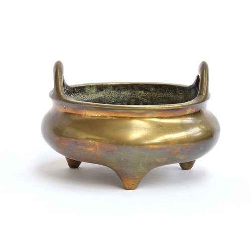 173 - A large brass Chinese censer, seal marks to base, 23.5cm diameter, approx. 5kg

Provenance: collecte... 