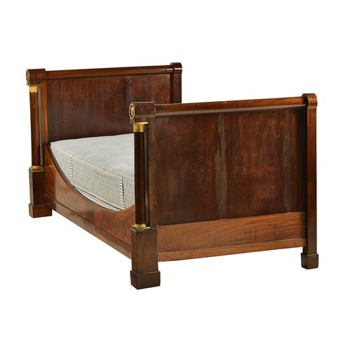 578 - A 19th century French empire period mahogany and ormolu mounted 'lit en bateau' sleigh bed, 116cm wi... 