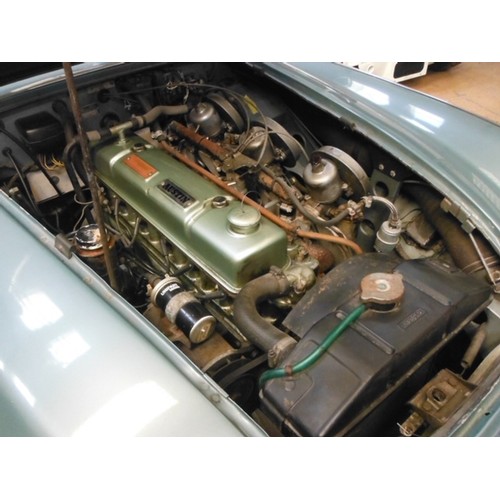 585 - 10% BUYER'S COMMISSION. CAN BE DRIVEN AWAY.

A 1961 Austin Healey 3000 MkII BT7, finished in classic... 