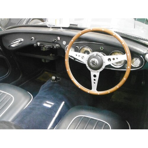 585 - 10% BUYER'S COMMISSION. CAN BE DRIVEN AWAY.

A 1961 Austin Healey 3000 MkII BT7, finished in classic... 