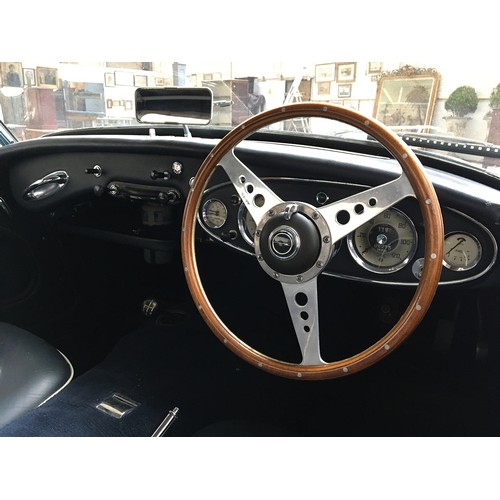 585 - 10% BUYER'S COMMISSION. CAN BE DRIVEN AWAY.

A 1961 Austin Healey 3000 MkII BT7, finished in classic... 