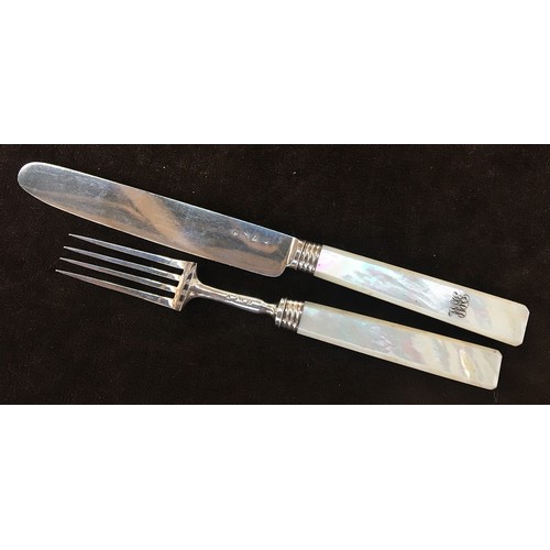 18 - A Chinese export silver part canteen of fruit knives and forks, Cutshing, Canton, currently complete... 