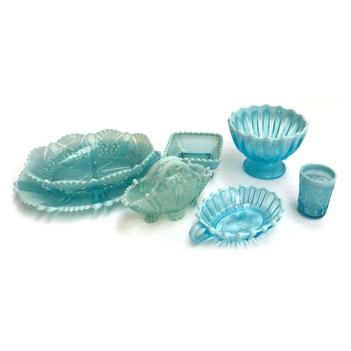 88 - A quantity of George Davidson Opalescent Pearline blue glass, to include bonbon dishes, tumbler, bow... 