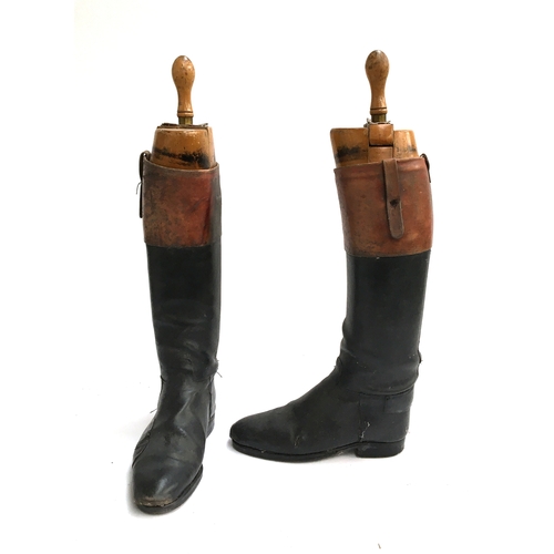 577 - A pair of Davis black leather hunting boots with tops and wooden trees, approx. size 9.5