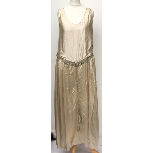 490 - A 1920s Charleston dress