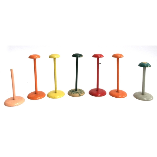 495 - A bag of vintage wooden hat stands (6)