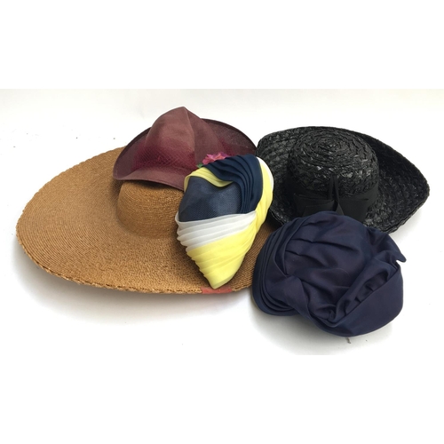 507 - A group of vintage hats (5)