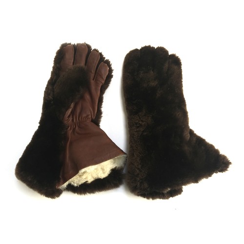 541 - A pair of vintage fur and leather driving gauntlets