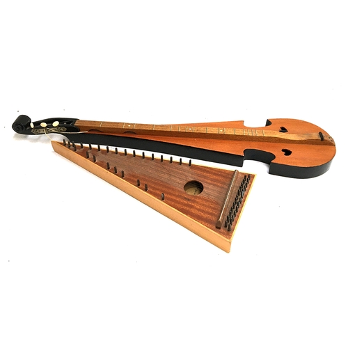 153 - A psaltry; together with a triangular bow psaltry
