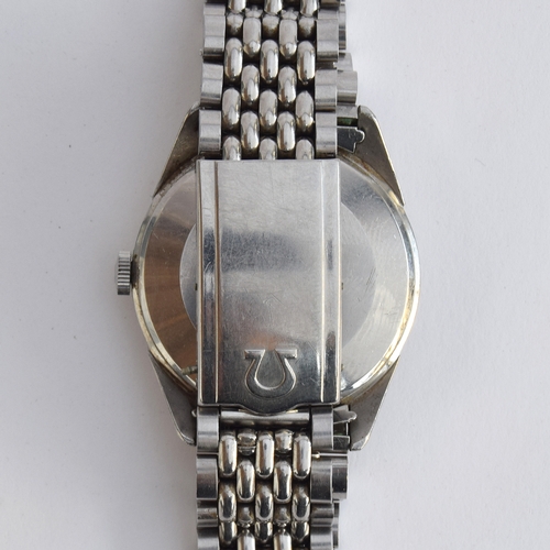 39 - An Omega gent's stainless steel wrist watch, c.1950s, cal.284 manual wind, the textured dial with ba... 