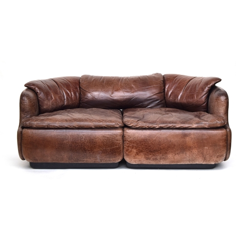 646 - A contemporary Italian brown leather sofa by Saporiti, approximately 162cm wide