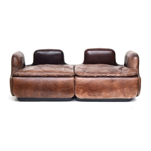 646 - A contemporary Italian brown leather sofa by Saporiti, approximately 162cm wide