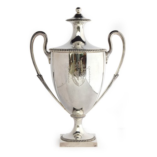 102 - A George III silver trophy cup, by Daniel Smith & Robert Sharp, London 1784, of typical form with re... 