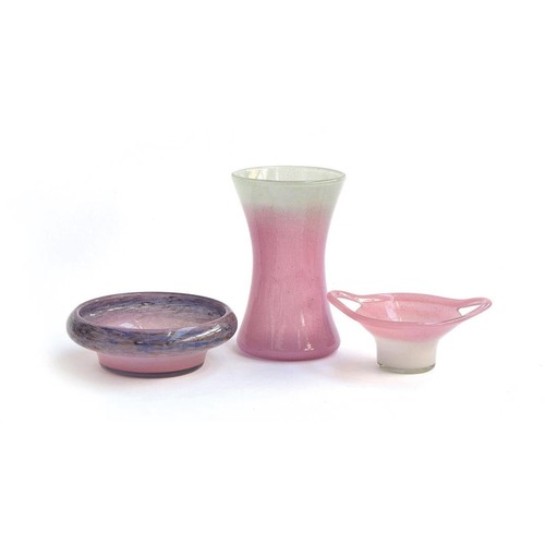 252 - A small lot of pink Vasart glass, to include vase, 20cm high; twin handled bowl, 18cm diameter; and ... 
