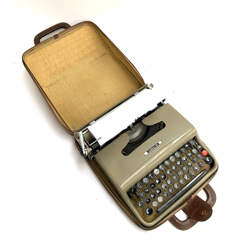 114 - A Lettera 22 portable typewriter in case