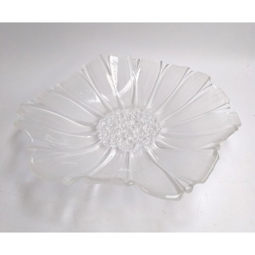 40 - A large French frosted glass fruit bowl in the form of a flower, approx. 40cmD