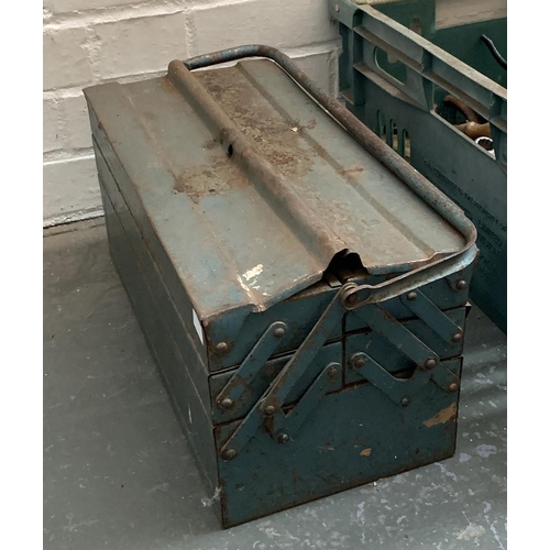 364 - A vintage metal concertina toolbox, containing a quantity of files and rasps