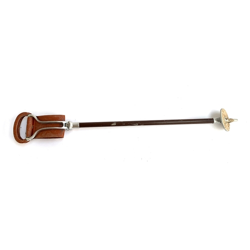 212 - A shooting stick