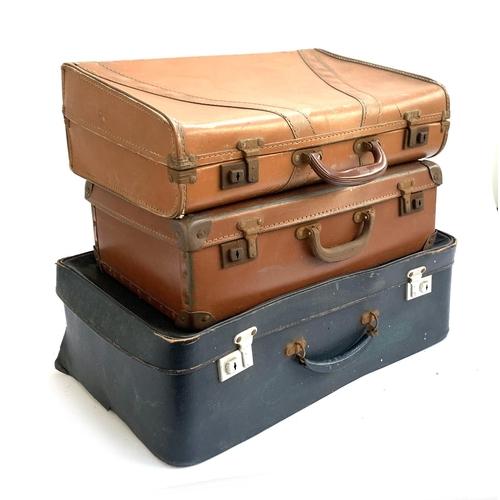 1046 - Three vintage suitcases, the largest 53cm wide (3)