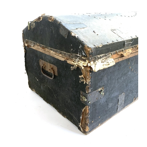 1056 - A Victorian pine and canvas dome top travel trunk, with stud decoration, 90x47x40cm