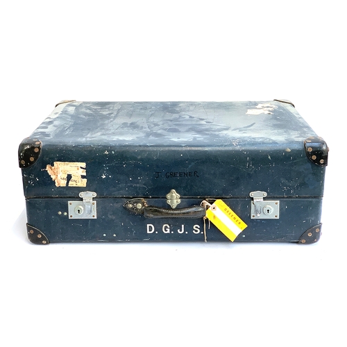 1091 - A Globetrotter vintage suitcase, with two removable compartments, leather corners, 82x51x30cm