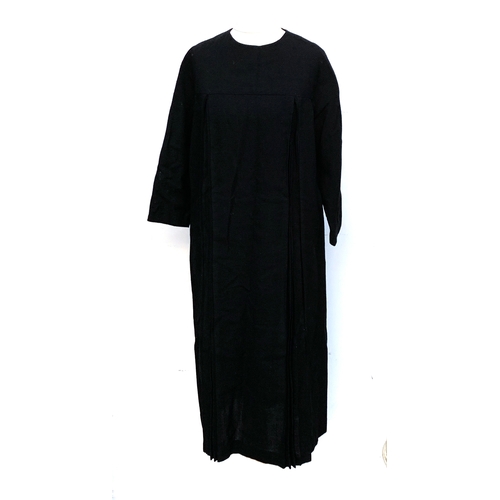 951 - A Maxlin black maternity dress with pleats to front; together with a Cresta wool overcoat, with belt... 