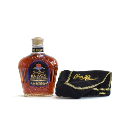 293 - Crown Royal Black Whisky (37.5cl/45%) in felt purse