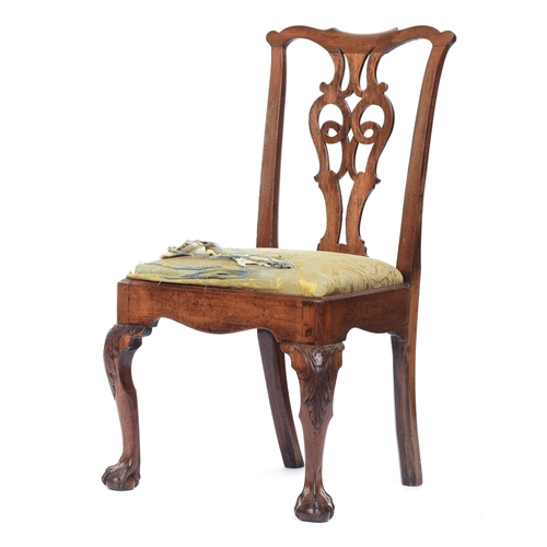 651 - A George II mahogany dining chair, carved splat back over drop in seat, on acanthus carved cabriole ... 