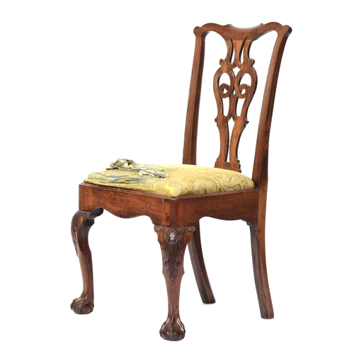 651 - A George II mahogany dining chair, carved splat back over drop in seat, on acanthus carved cabriole ... 