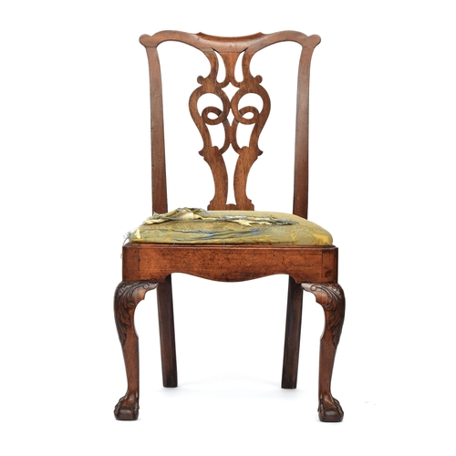 651 - A George II mahogany dining chair, carved splat back over drop in seat, on acanthus carved cabriole ... 