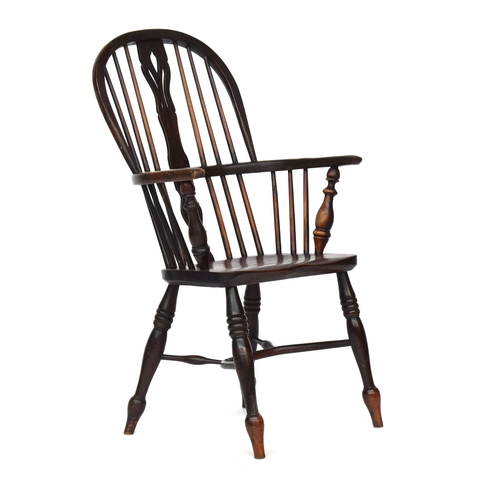 672 - A splat back Windsor chair, probably Lincolnshire, narrow fleur de lys pierced splat, turned front a... 